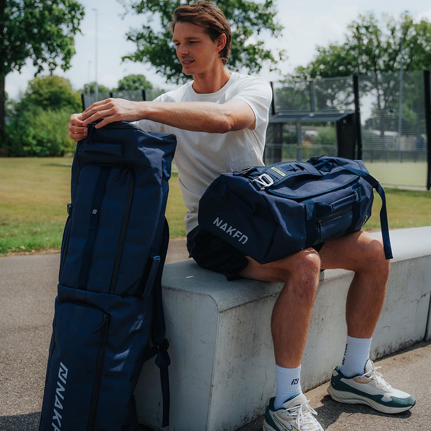 The 60L Duffle - Navy